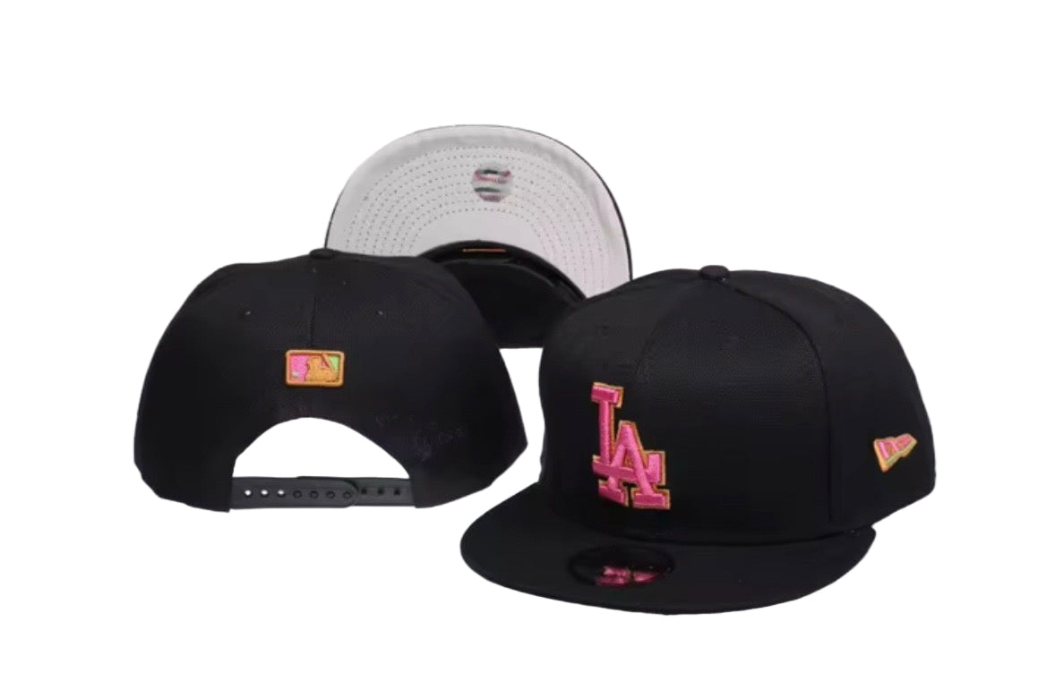 gorra la negro/fucsia