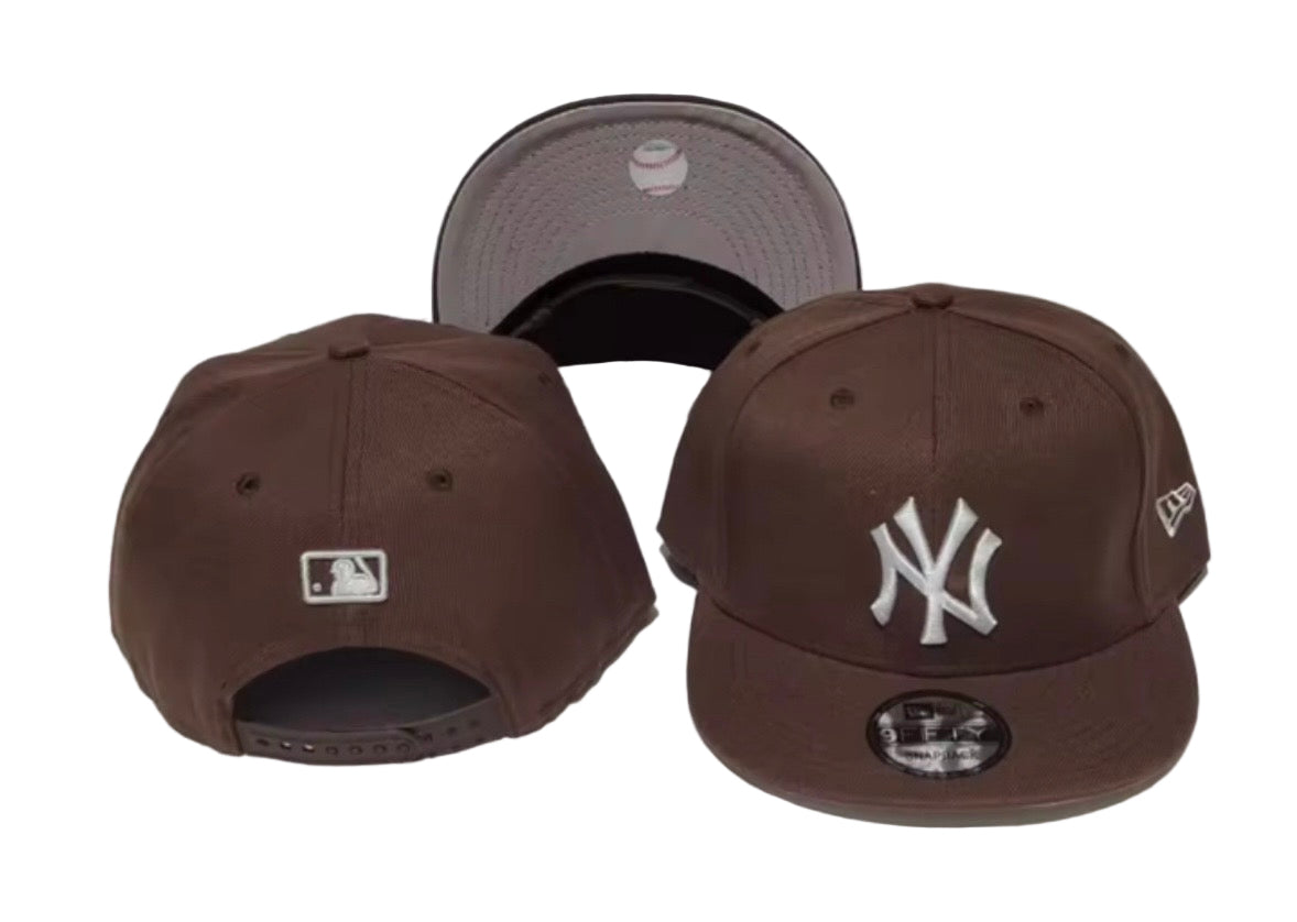 gorra ny marron